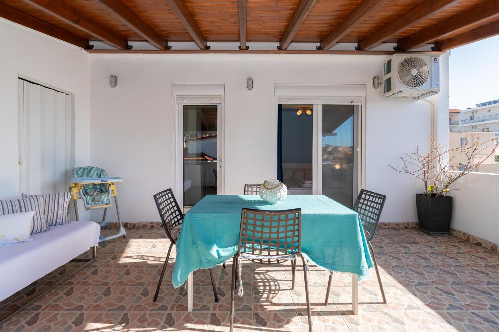 The Sunset Balcony Apartment Néos Marmarás